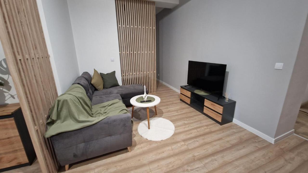 Przy Dworcu Apartment *